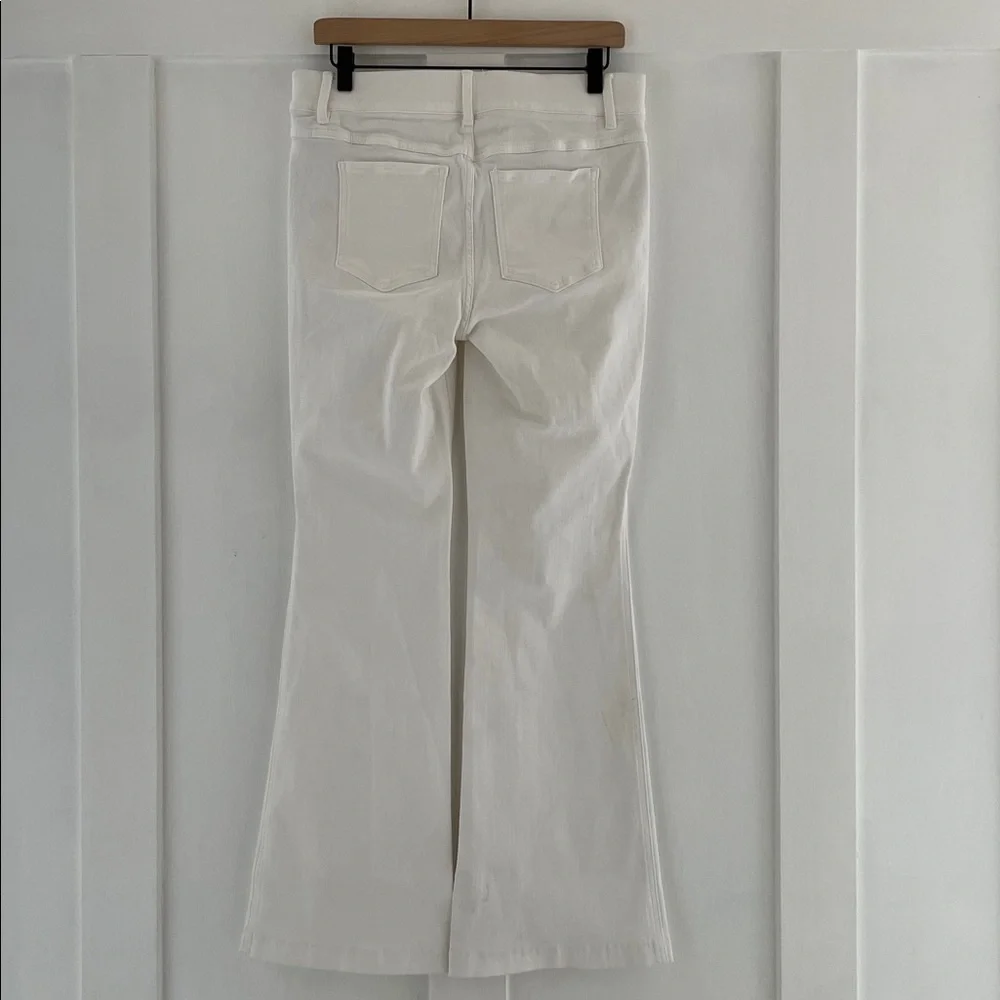 SPANX Stretch Pull-On Flare Leg Jeans in White Size LP Large Petite